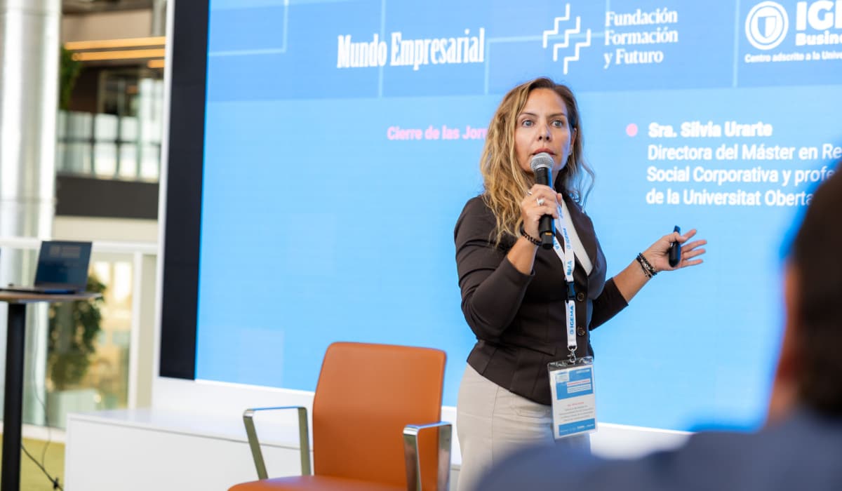 Silvia Urarte en Formacion y Futuro en DFactory